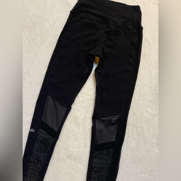 ALO Yoga Moto leggings - Picture 5 of 5